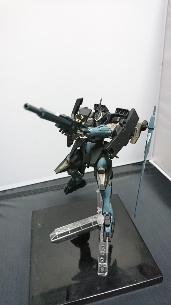 GNスナイパーライフルⅡを使う為デュナメスタイプに使われている狙撃システムを内蔵している設定にしました