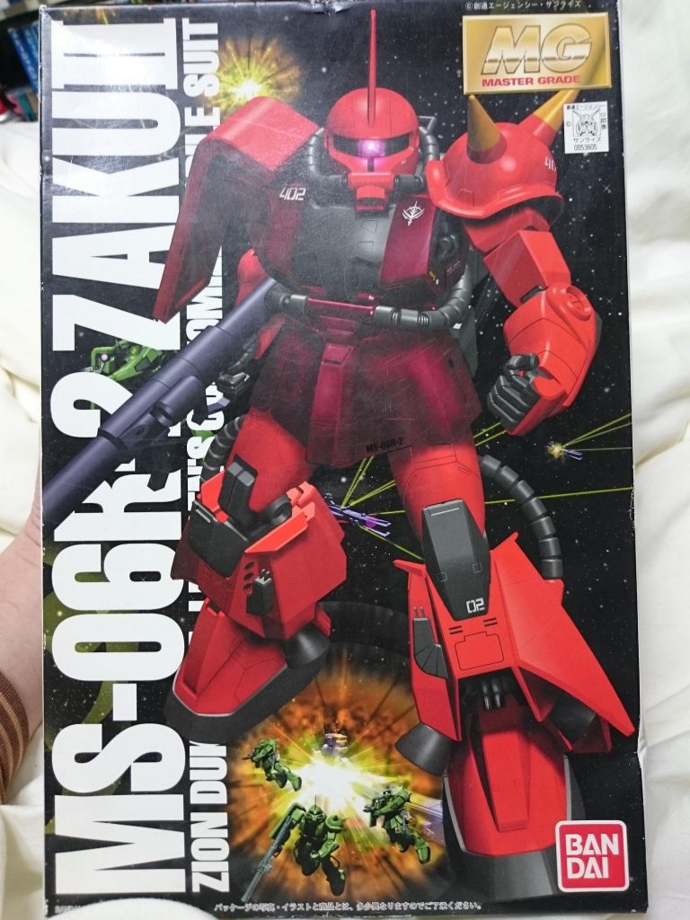 箱絵。まんまシャア専用ザクⅡですよね