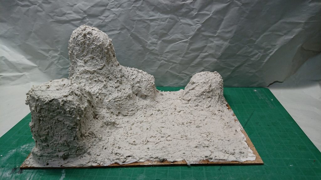 色塗り前のジオラマhttps://youtu.be/rWkquU8_rpwEz8とジオラマを作成している様子を動画にまとめているので良かったら見てみてください!