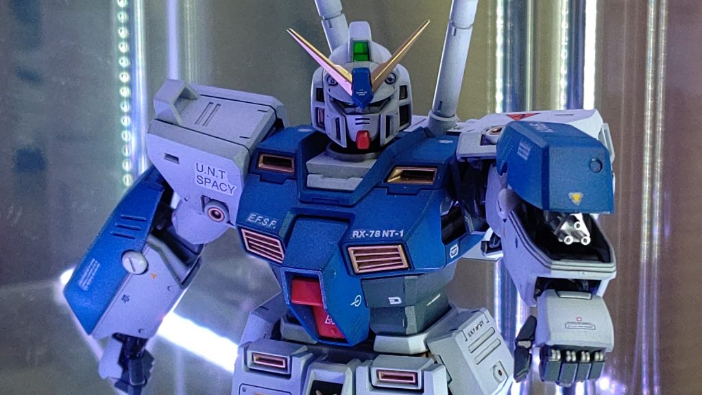 ちょっと暗くて荒いですがいい構図で撮れたので掲載
一番のお気に入りです
ケンプファーがやられそう…