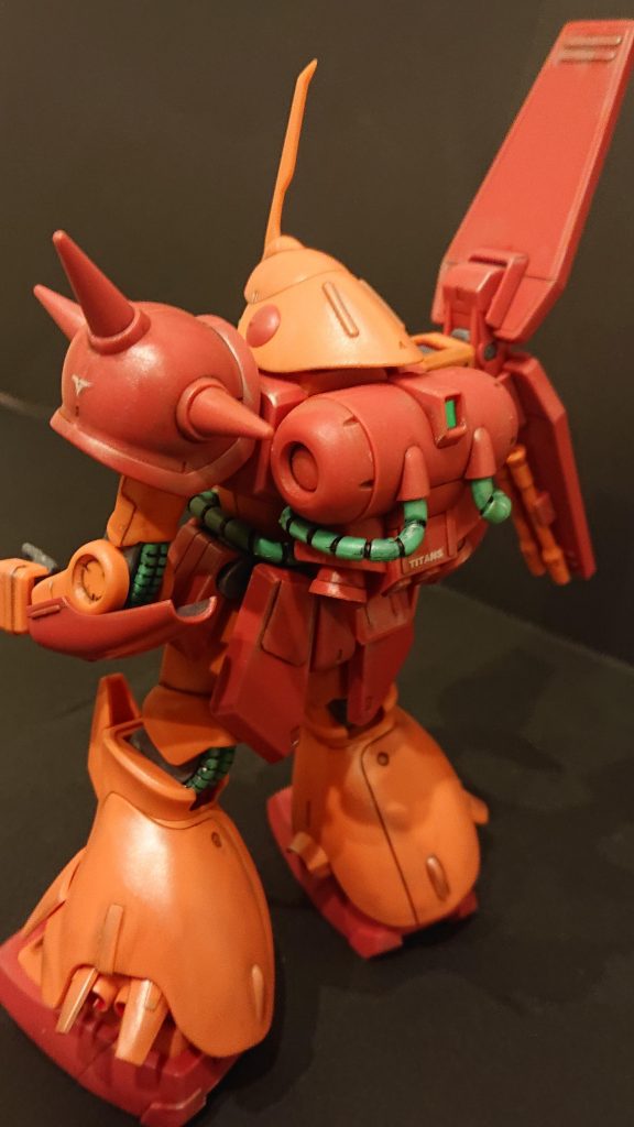 ショルダーアーマーのとがり具合好きです。