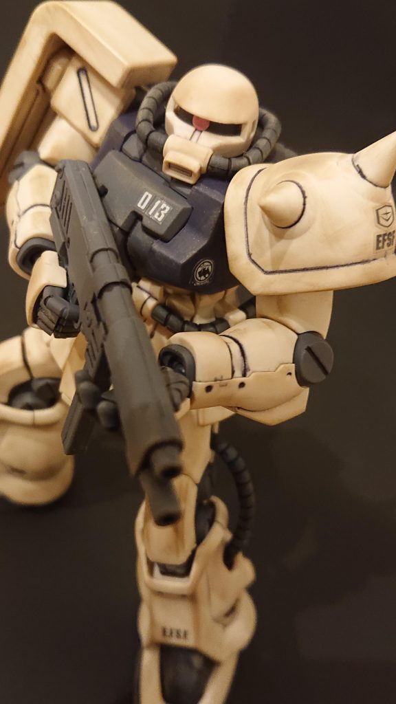 ナンバーには特に意味はなく自分の好きな数字を貼ってみました。