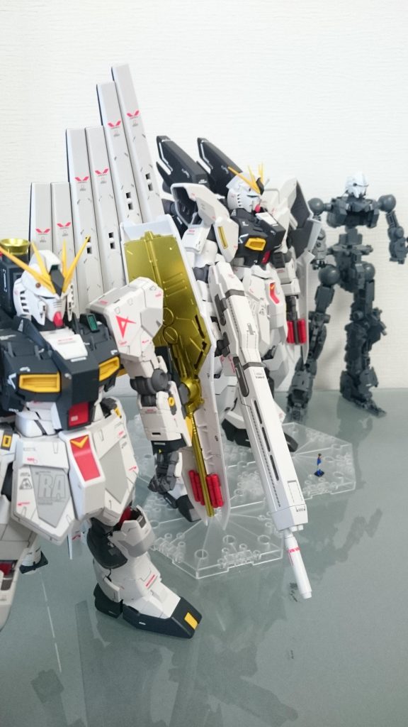 νガンダム、(私的)スタイン01、その奥にスタイン02が!? また作る気です。。