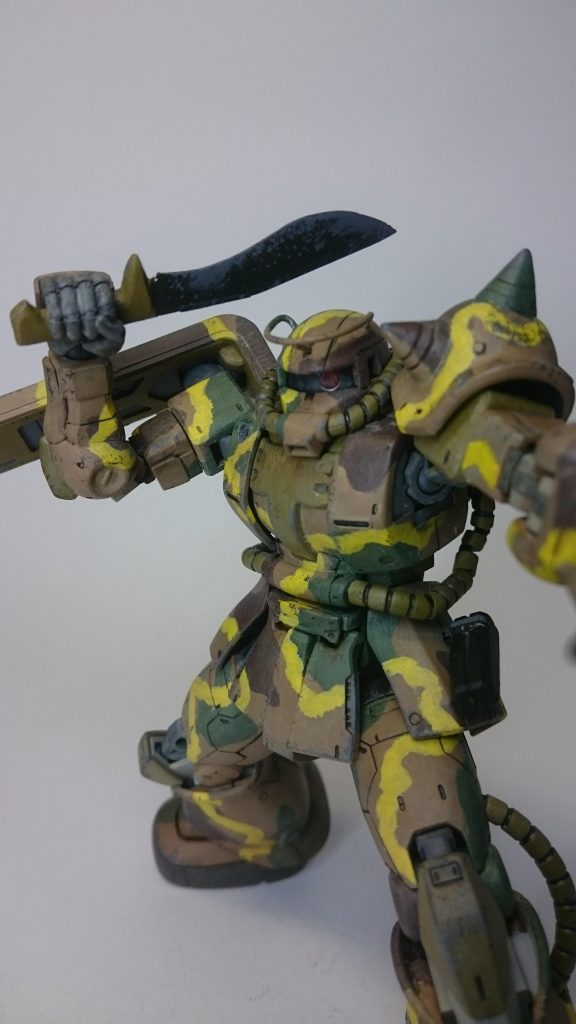 オリジナル武装のヒートククリ。
グフにヒート剣が採用される以前に様々な武装が試作されたうちの1つ。
同型のものがほかに6つ作られ、そのうち3ちが支給された。(設定)