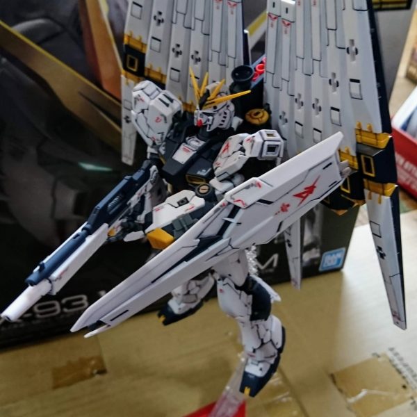 ニユーガンダムダブルフィンファンネル仕様です！