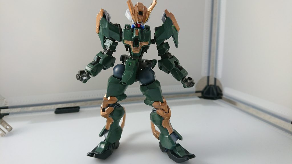 装備はシンプルに手足のみのファイタースタイル