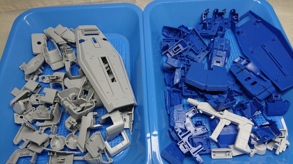 鉄製の工具で面出ししてバンダイエッジを削り落として。