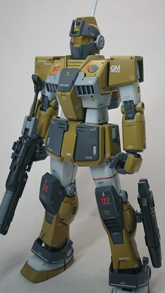 カーキ色は二色使用してグレーも三色使って少し自分好みに。