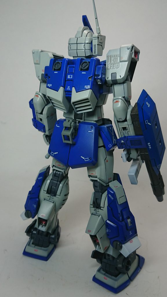 本体色のホワイトは指定色よりも暗めで塗装してます。