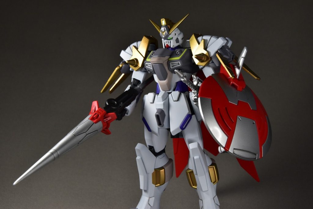 立ち絵　武器は光沢仕上げしています。