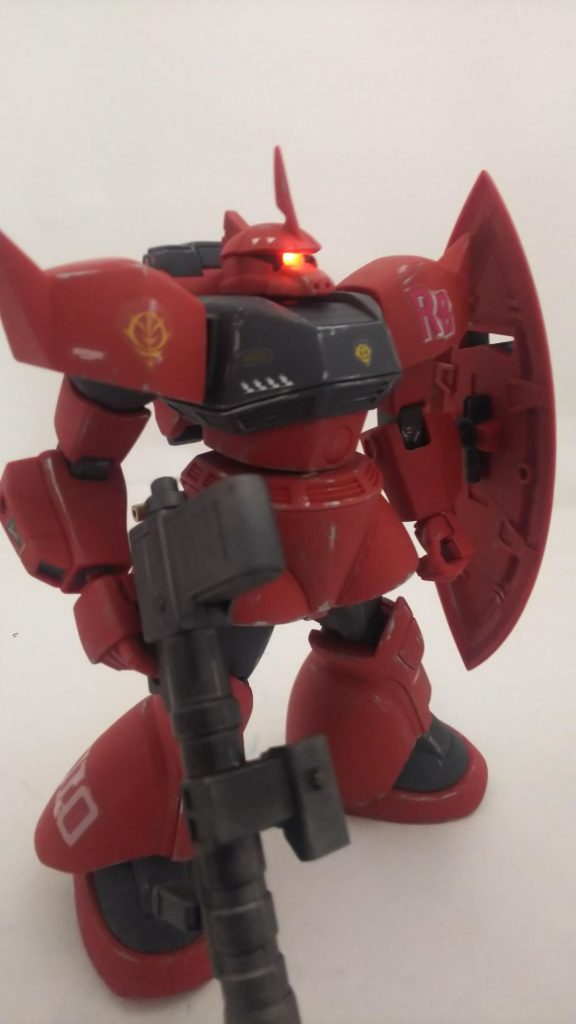 モノアイ点灯させてます。