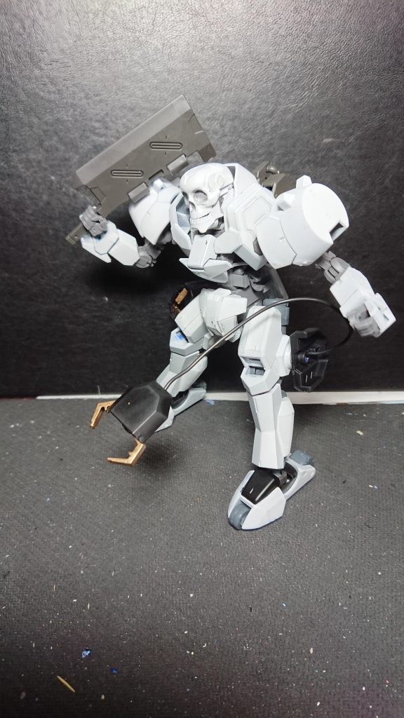 シザーアンカー
脚部のローラーと合わせて