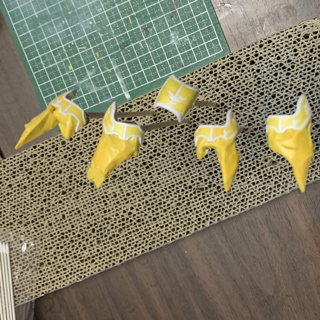 ‪胸と袖のエングレービングのマスキングだけ頑張るマスた‬