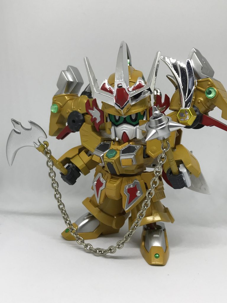 鎖凄勢刃はジャンクパーツとディテールアップパーツで大型化しています