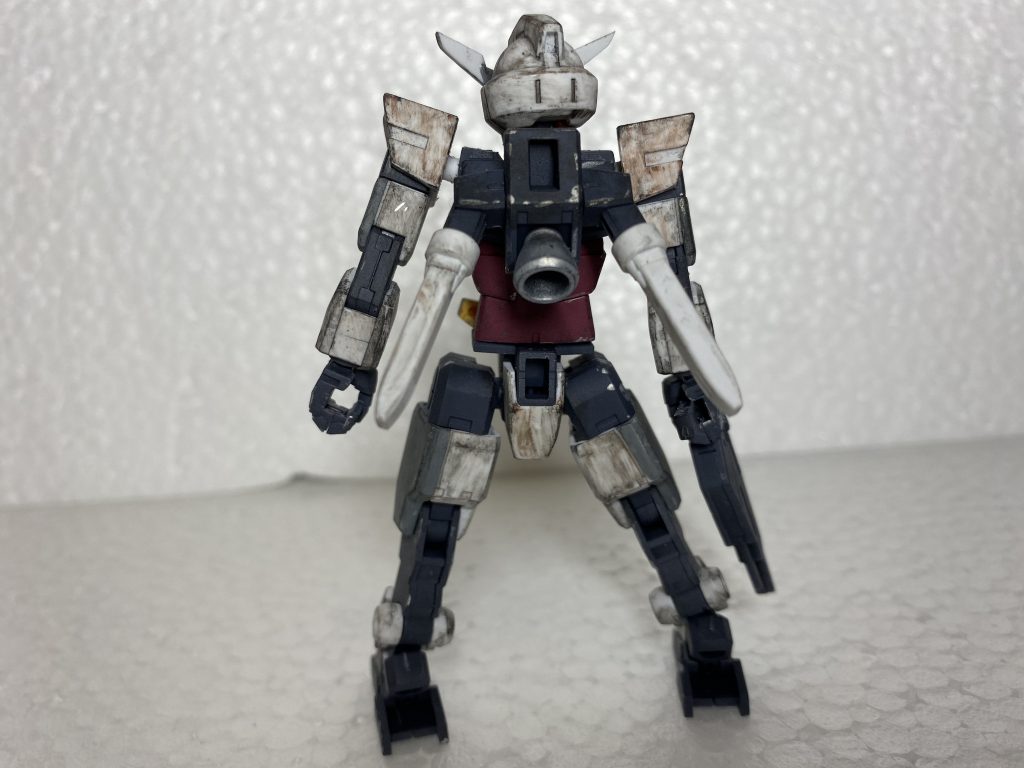 墨入れの後、銀塗料で塗装剥がれの再現、黒塗料で汚し、(ちょっとやりすぎた)リアルタッチマーカーブラウンで茶色を足し、艶消しクリアーを上から拭いて完成です
塗装は艶消しクリアー以外筆塗装です。