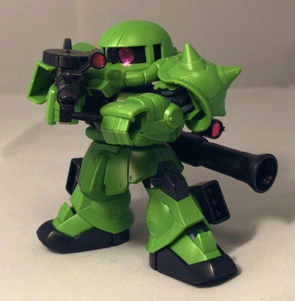 素組み　マシンガン構え