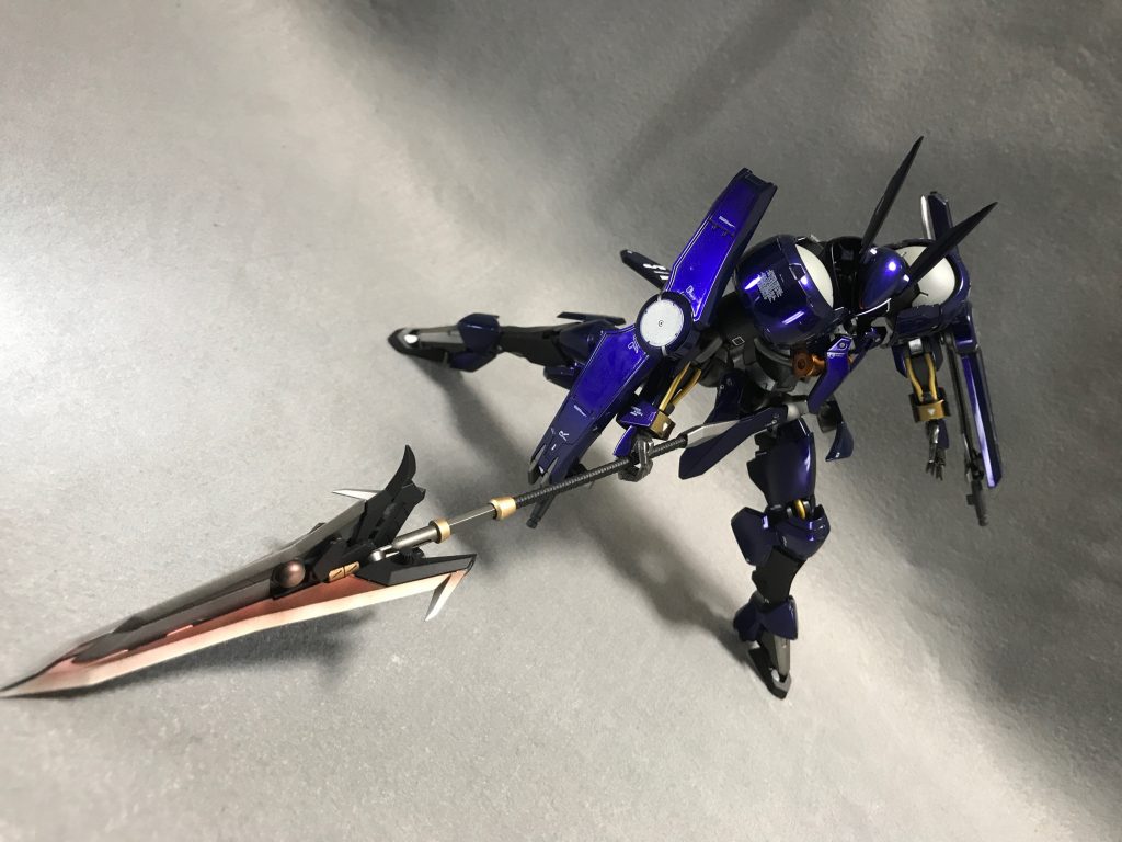 メイン武装らしいポーズ。

「うるせぇぇ！だから「SIKA」って書いてんだろーがあぁぁぁ！！」

って言いながらイオククジャンと愉快な仲間たちをペシャンコにした妄想。