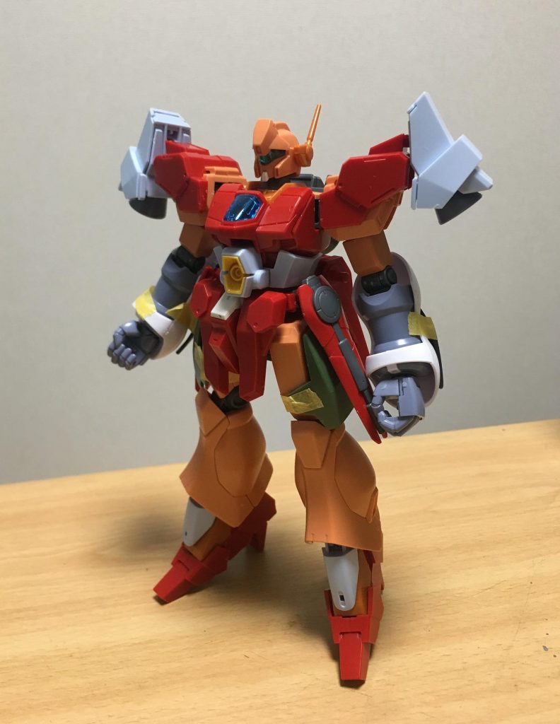 組み立てはじめ。
この頃の機体イメージは「重装ジェガン」程度。