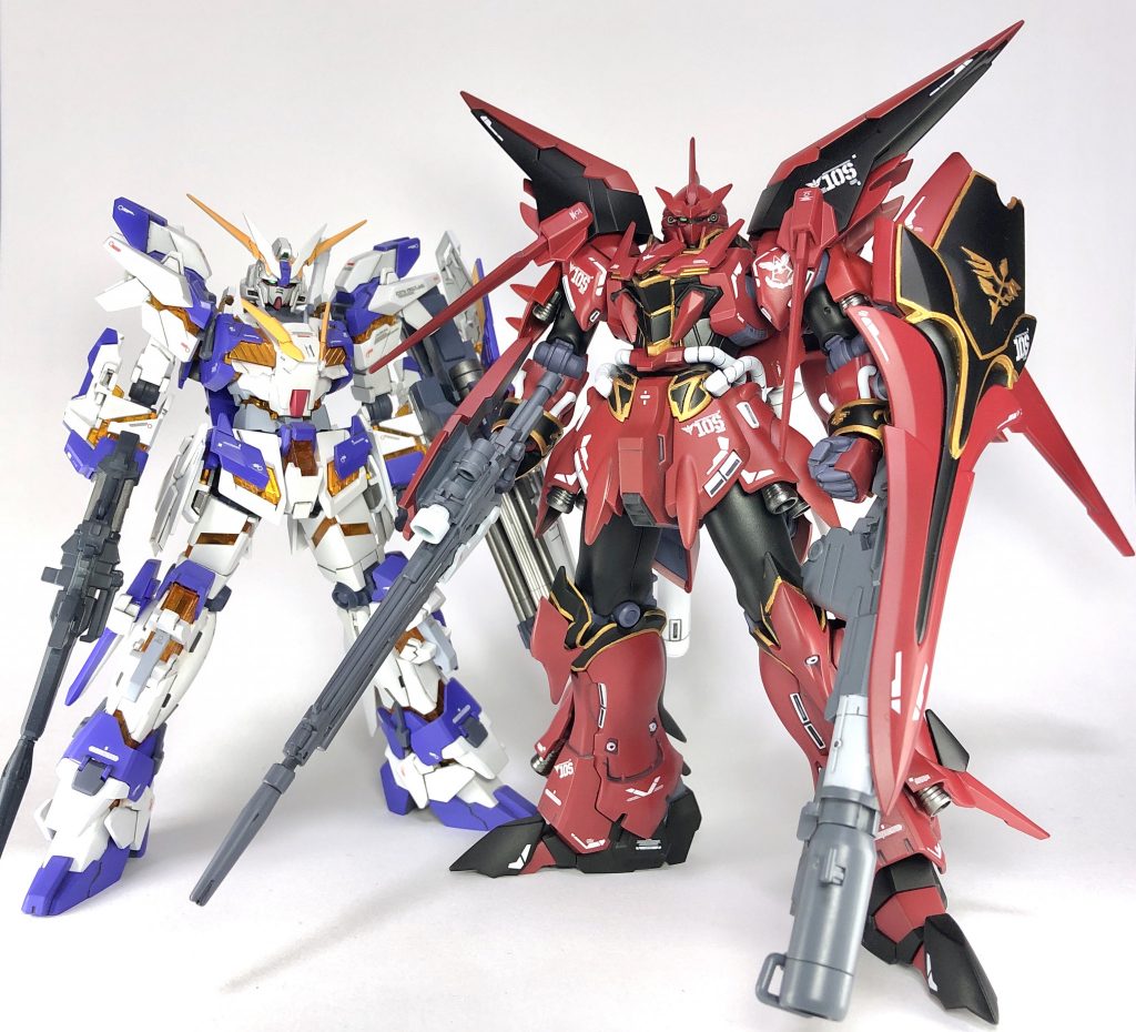 ユニコーンガンダム アルミラージュとの揃い踏み。宇宙世紀上では宿敵、ビルド時空では師弟コンビです。