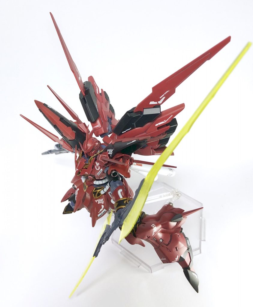 基本的に武装はシナンジュと同様。ロケットバズーカは特殊弾を発射する仕様として製作。システムウェポンのやつです。