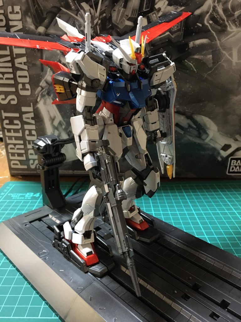 ミリアリア『進路クリアー、システムオールグリーン。発進…どうぞ!』
キラ『キラ・ヤマト。ストライク、行きます!』