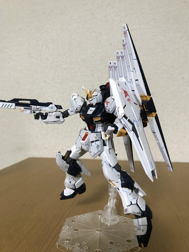 ポージングもなかなかカッコよくできません(笑)