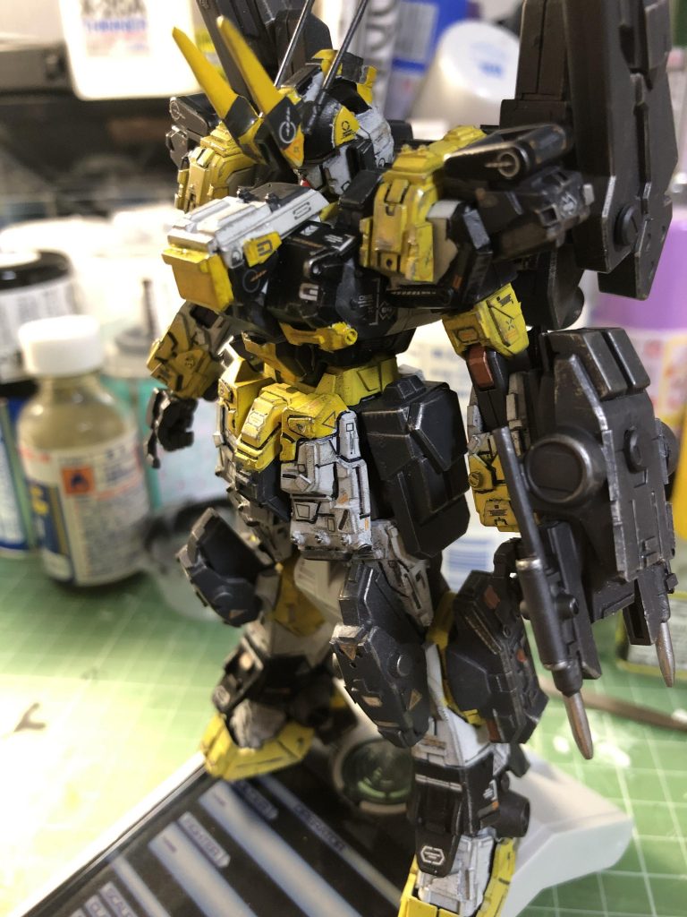 斜め前
雰囲気的にはこの角度あたりから撮ると
カッコいいかな?という写真です