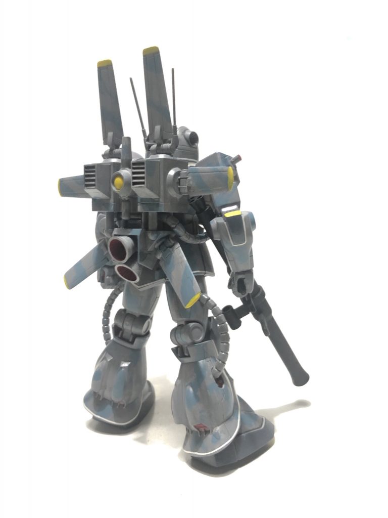 うしろ

ザクフリッパーの真骨頂!!

巨大電子装備とバーニア群。

シャア専用ザクのふくらはぎバーニアもなかなか良い☆