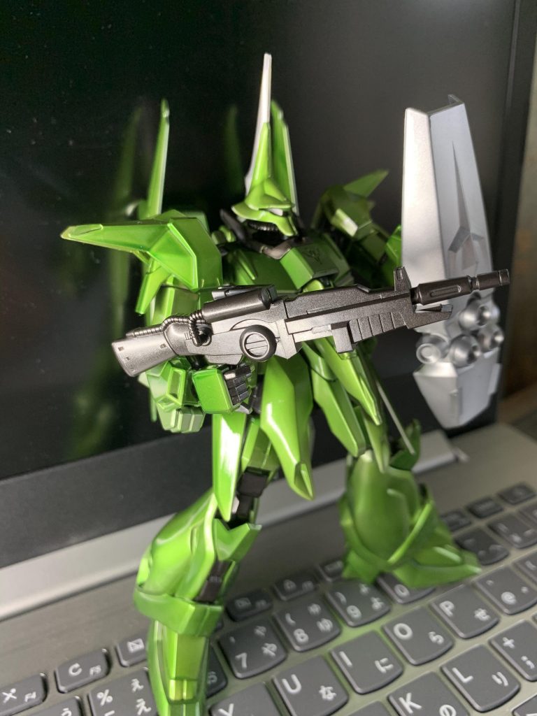 武装は今の自分の技術的に考えて単色です