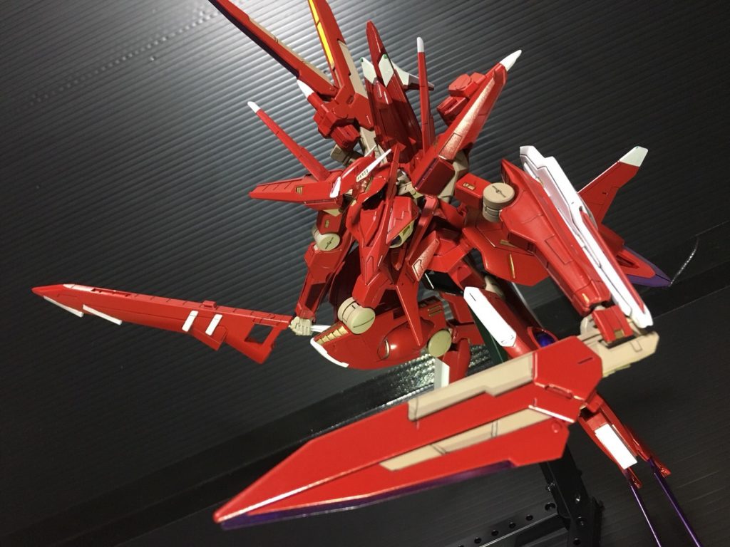 ## GNバスターソード

## GNバスターブレイド
ハルートより拝借。マグネットを仕込んでますのでグリップ部で2本を連結することもできます。
また、マウント時には主翼としても機能します。