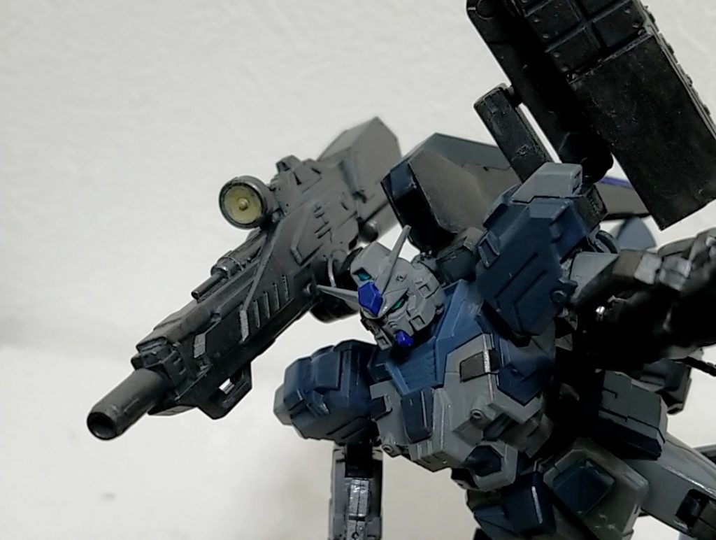 大口径ビームキャノン
7号機から受け継がれた兵器
長距離射撃や敵に先制を行う際に使用