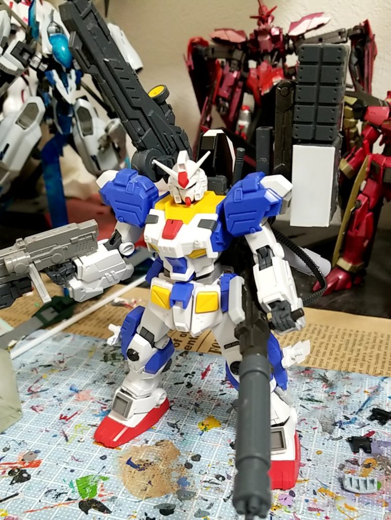 ミサイルポッドの裏をプラ板で埋めたり色々ディティール増やしたり