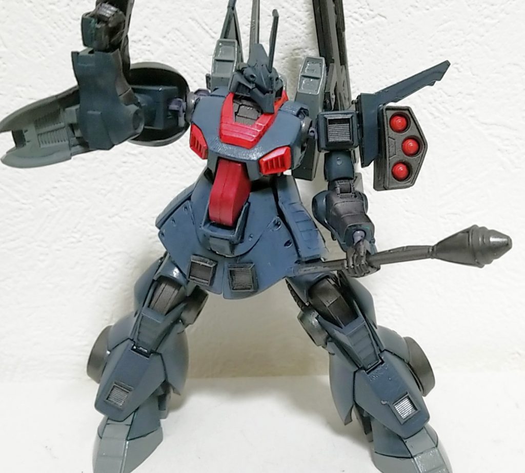 シュツルムファウスト
3連装ミサイルポッド
ジオン残党ということで残された武器を使いまわしている