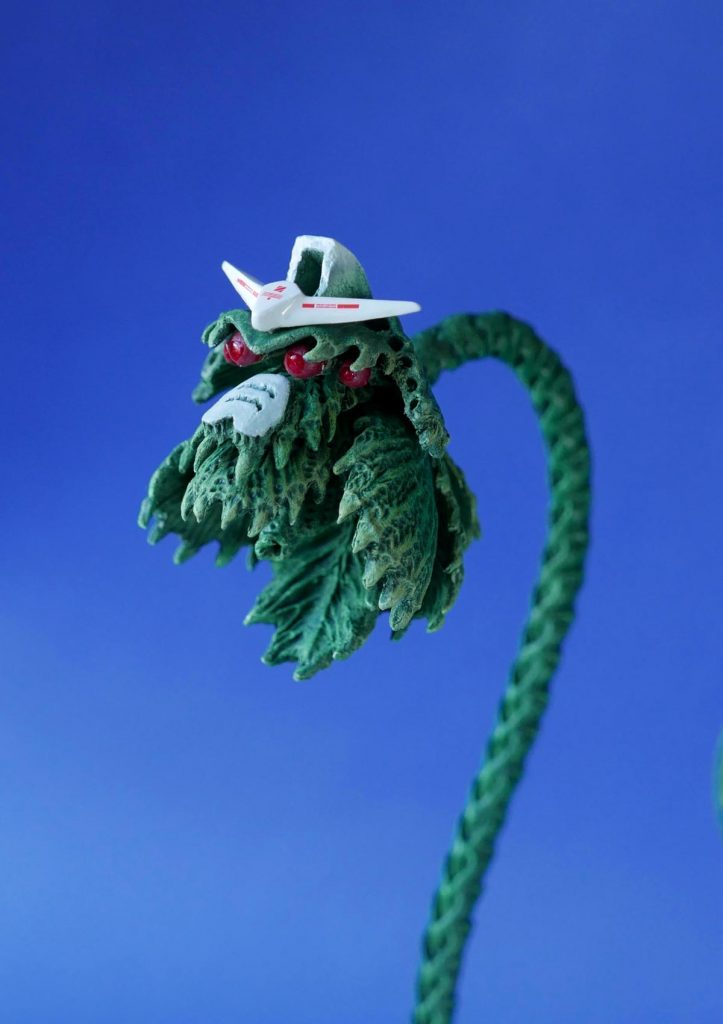 角のデザインを他の部分と似合うようにもう少し煮詰めたいところ。しかしまぁ、これをオラザクに応募しようなんて考えた奴の気が知れないね！ちなみに雑誌には年齢を書かずに応募したんだけど、なぜか31歳ってことにされていた。