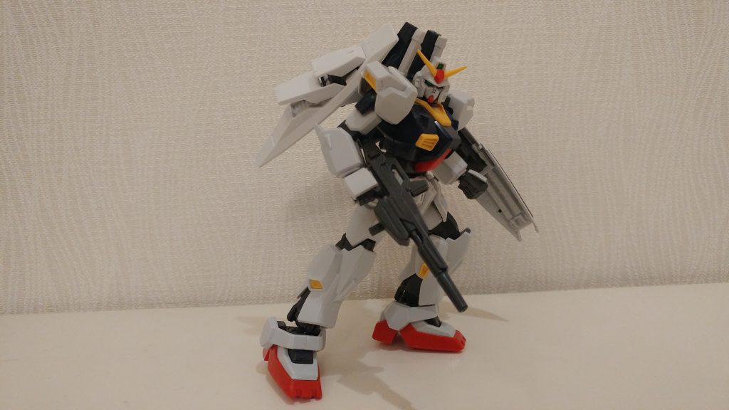 スーパーガンダム側のMk2はGバウンサーのバックパックをそのまま付け、スラスターを展開させただけです。