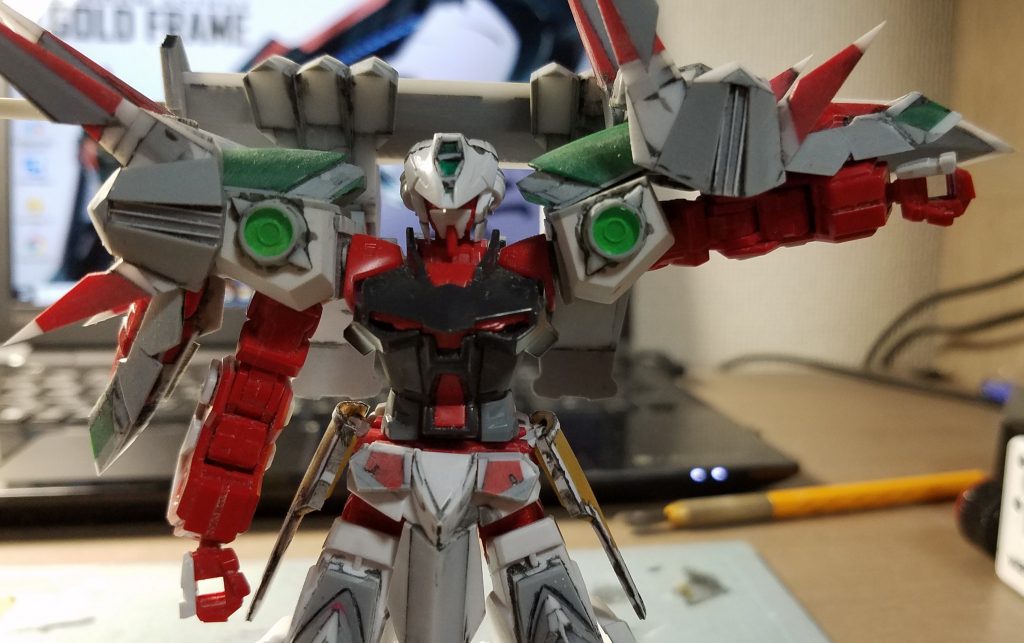 MGやRGのような肩の可動域にしようと頑張ってみた結果、戦国アストレイよりも広い可動域にすることが出来ました！