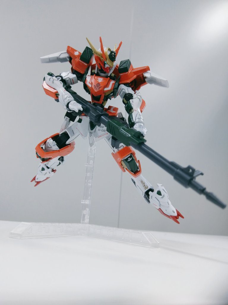 超高インパルス長射程狙撃ライフル装備を持った状態。
これで遠距離でも戦えます！