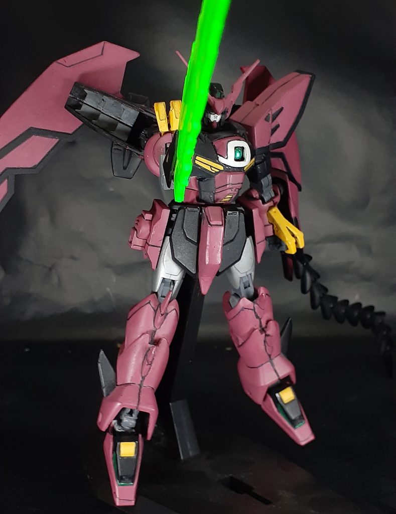 さあ…勝負あったぞ!
一応差し替えパーツを制作すればMA形態に変型できるような仕組みにしたのでいつか作りたいですね