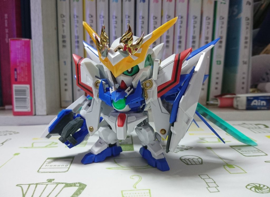 初期フル装備。見た目的には結構好きなんだけど、肩がゴッド丸過ぎるのでもうちょい弄ることに