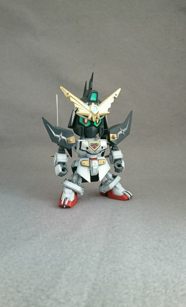 胸の武はシタデルで筆塗りしています、写真だと違和感無さそうで良かったです