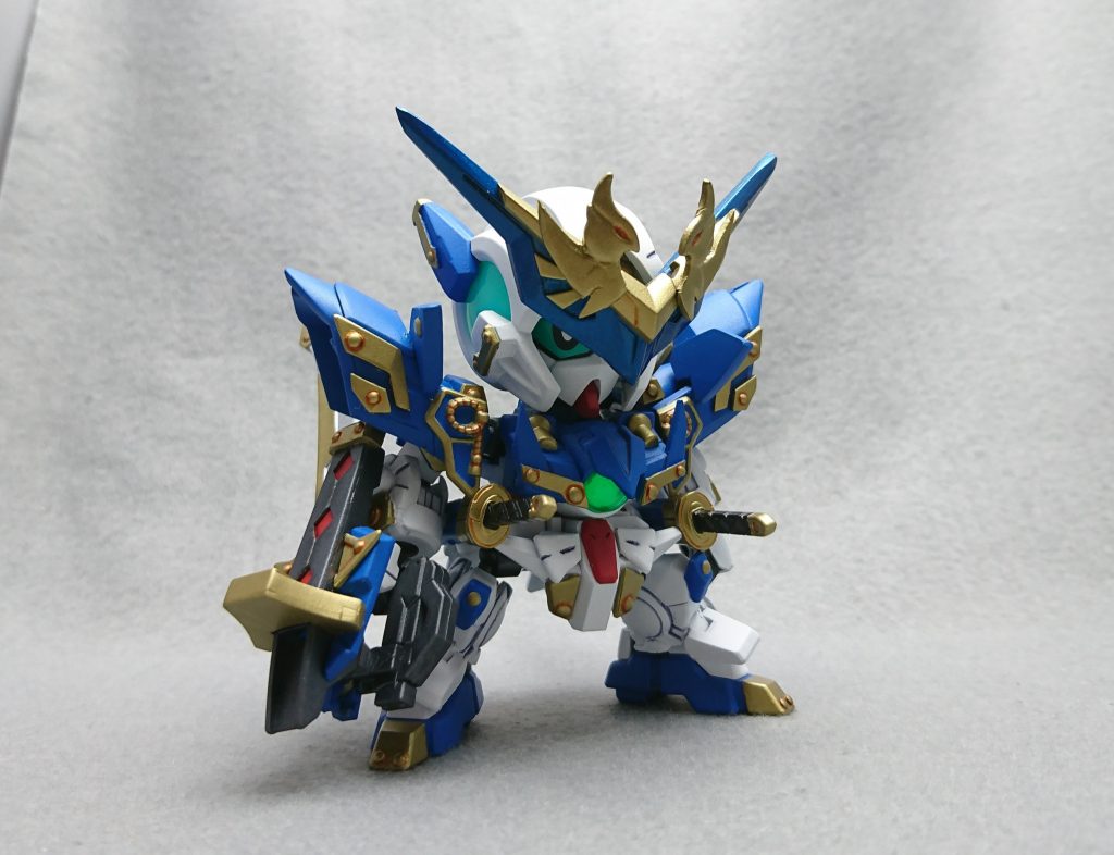 銘神の鎧装備時。武者エクシアは戦況に応じて手持ちの装備を変えるという設定なので今回はアメイジング装備で製作。