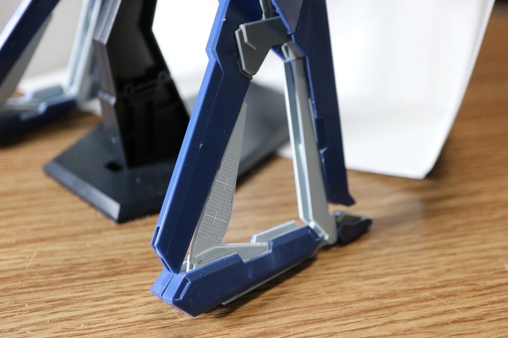 ホバー脚展開機構完成版
ヒンジは1㎜真鍮線
展開した後、クローユニットとの接続パーツを引き出してクローユニットに開けた穴に差し込むようになっています