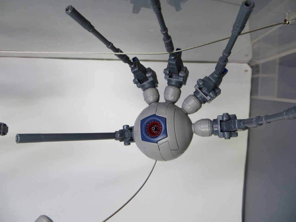 ボールのキャノンの配置は「手・指」をイメージしています。ジオングの取れる手のやつですねw