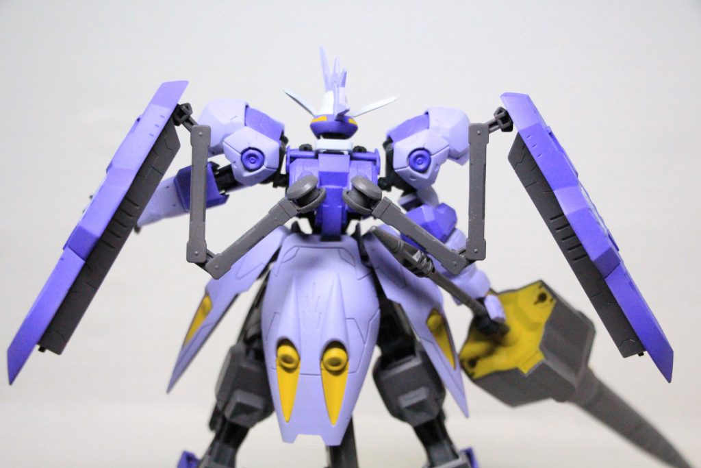 アーマーにスジボリを追加