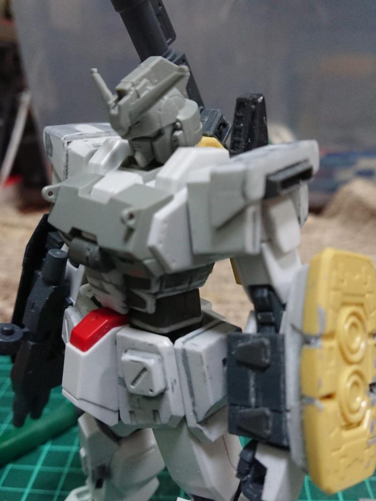 スタイル変更は腰で2mm、腿の付け根で1mm延長しています。