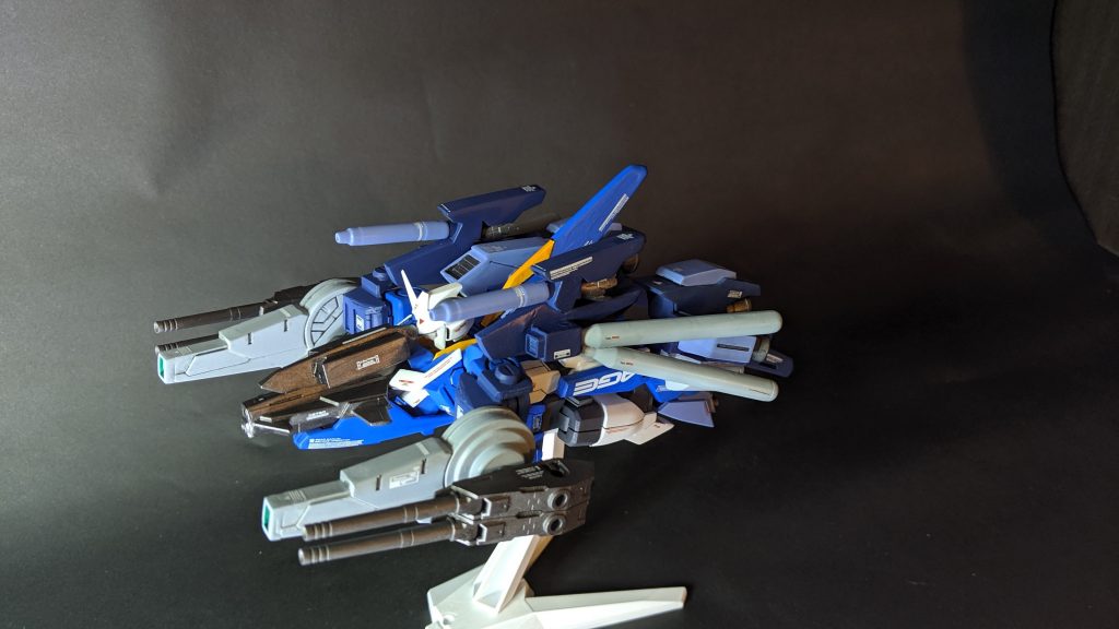 AGE2ベースなので可変もします！脚部ブースターにはミサイルも装備！！