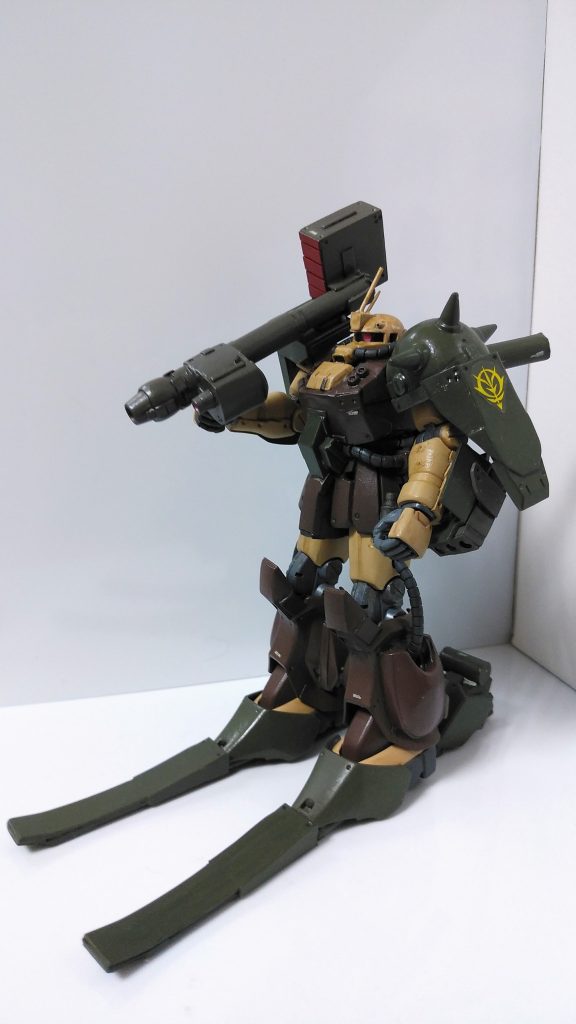 ディザートザクのキット見つからず、ザクデザートタイプを使ぃました。かえってよかったかもしれない。(ノ^^)ノ