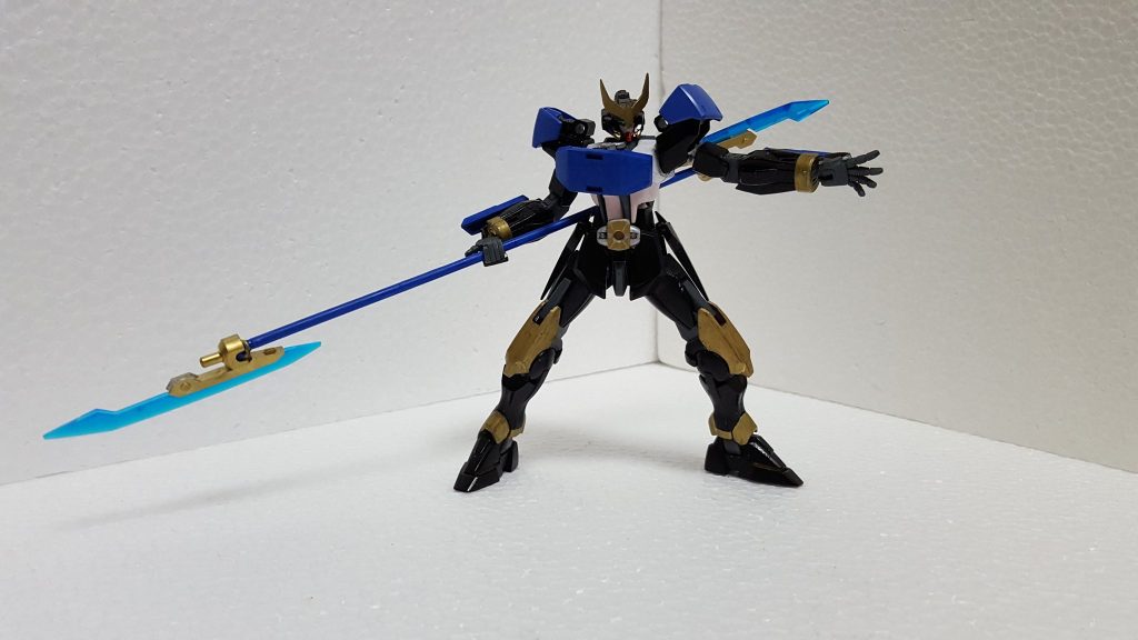 ライジングドラゴンフォーム

追加部分

両肩のアーマーにドラゴンロッド両端のブレード

個人的にこの姿は干渉物が少ないので遊びやすいw