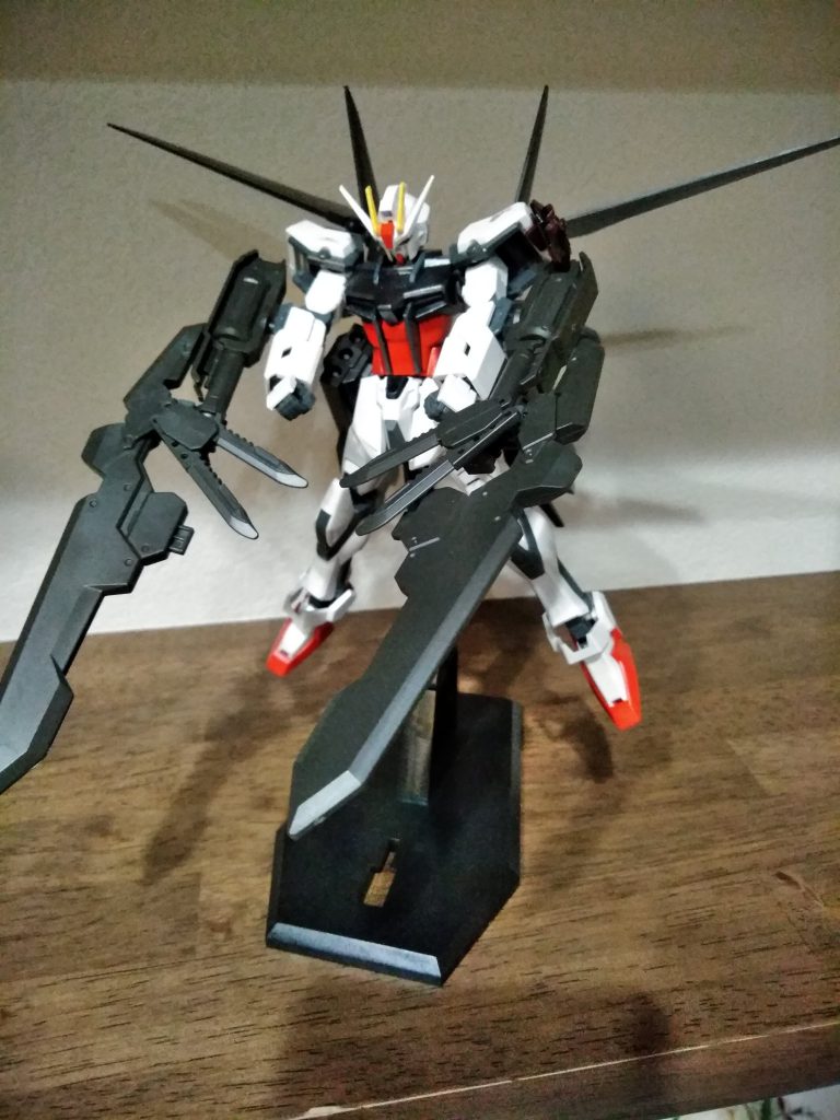 O式複合装備ワイバーンブレイド
翼パーツを大型2振のブレイドに変形させた姿
ブルーフレームDのシペールソードをイメージし腕から出る大型の刃をイメージしています