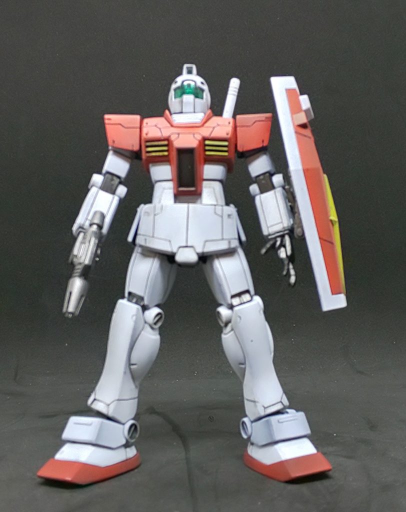 デカール貼り付け前のメカメカしいGM
ジャブローでカツ、キッカ、レツに見つかるほどセキュリティも甘い出撃前GM♪